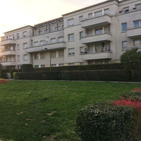 מונטבראן Studio Disneyland Paris - Terrasse מראה חיצוני תמונה